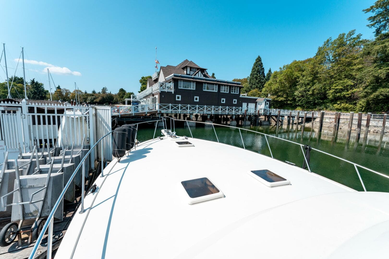 1985 Post 46 Convertible — photo 18