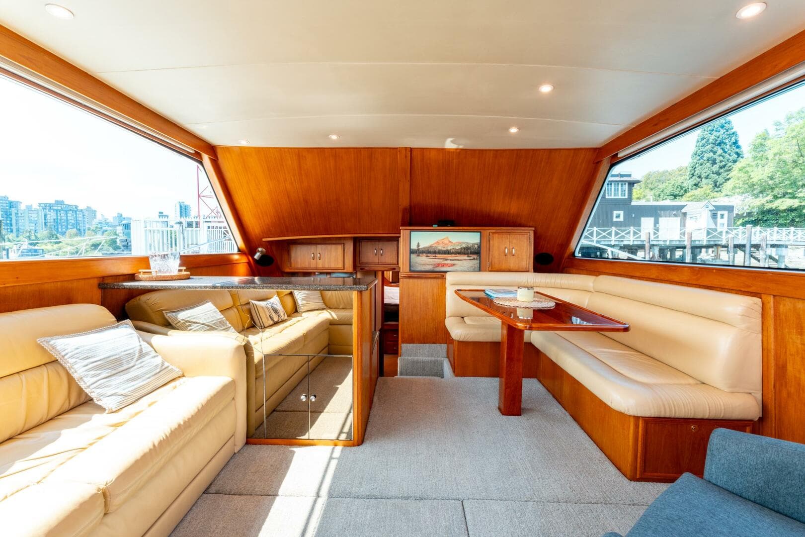 1985 Post 46 Convertible — photo 40