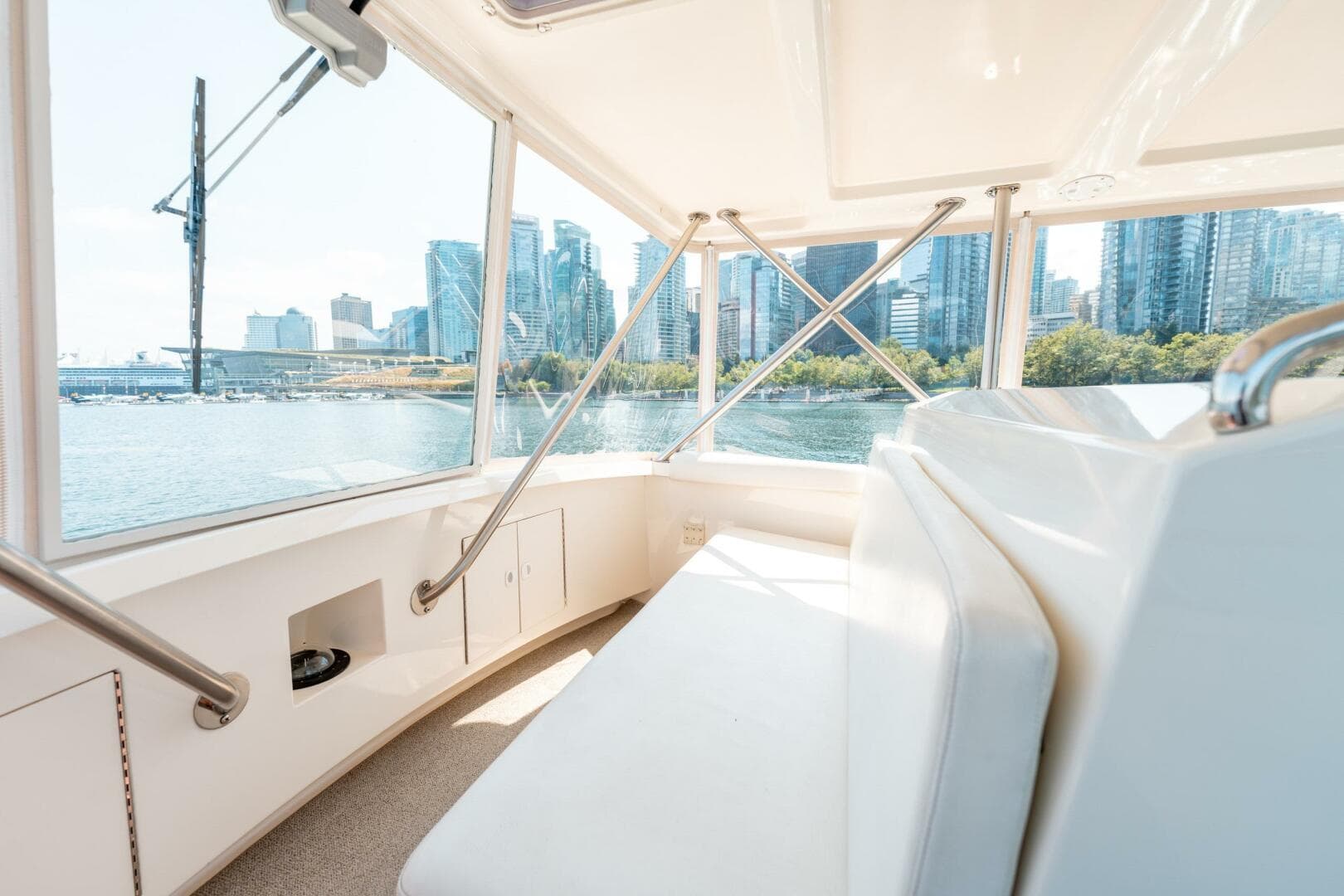 1985 Post 46 Convertible — photo 35