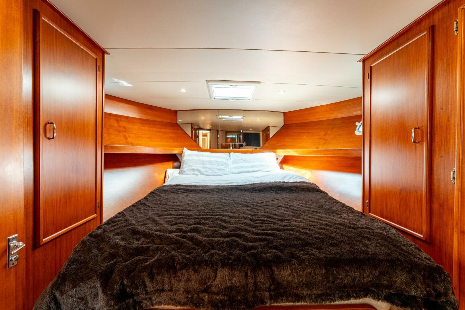 1985 Post 46 Convertible — photo 54