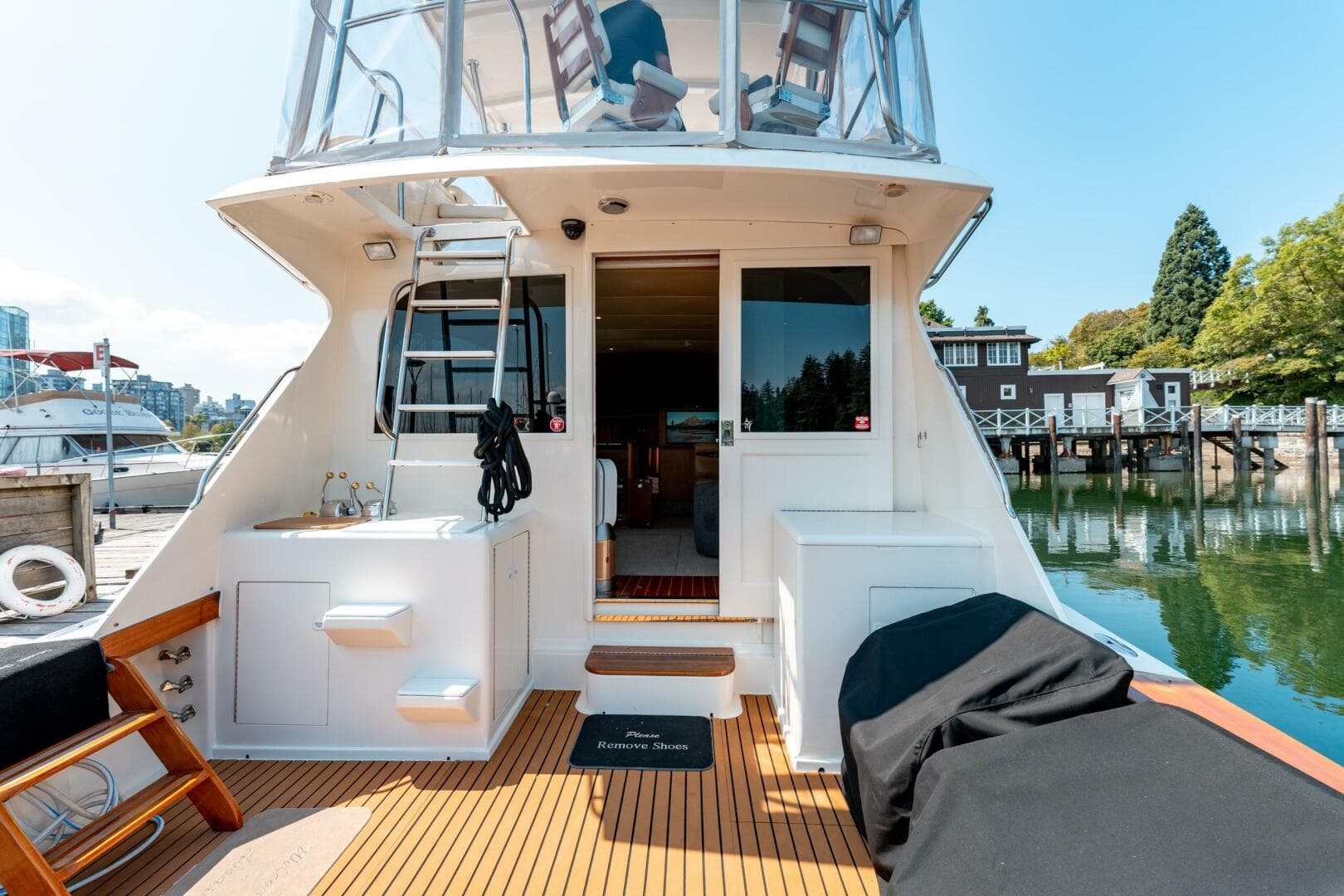 1985 Post 46 Convertible — photo 23