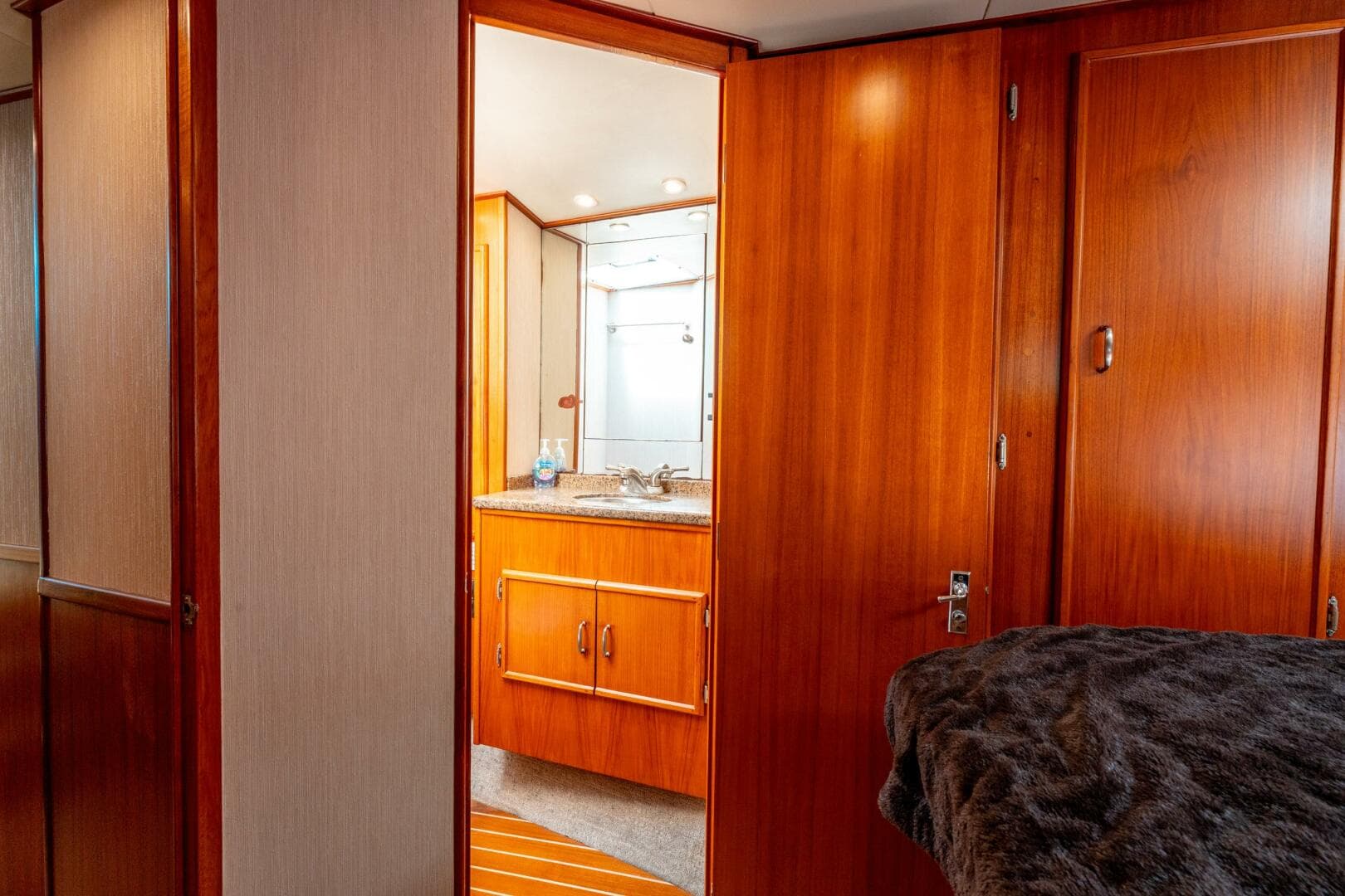 1985 Post 46 Convertible — photo 57