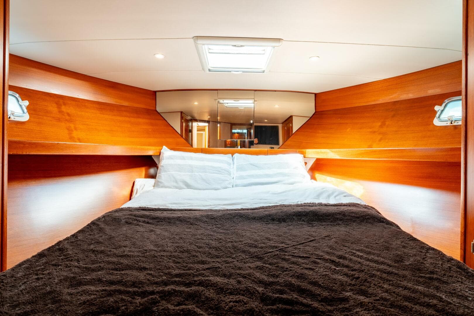 1985 Post 46 Convertible — photo 55