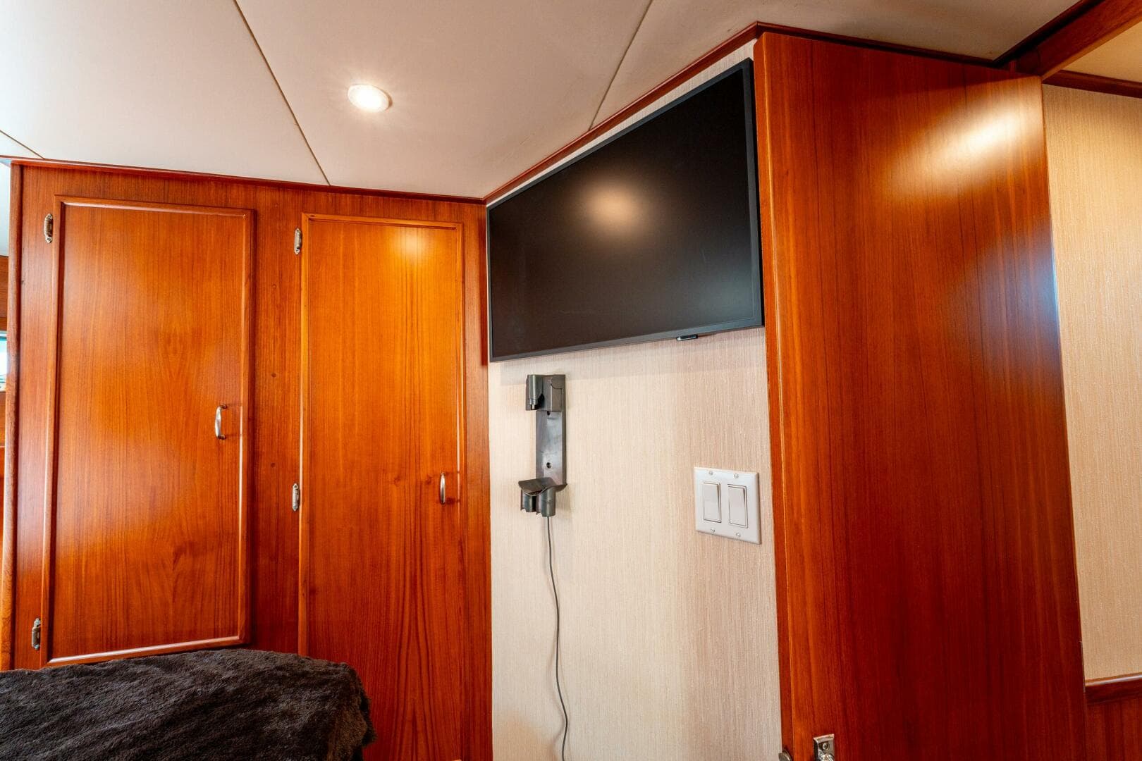 1985 Post 46 Convertible — photo 58