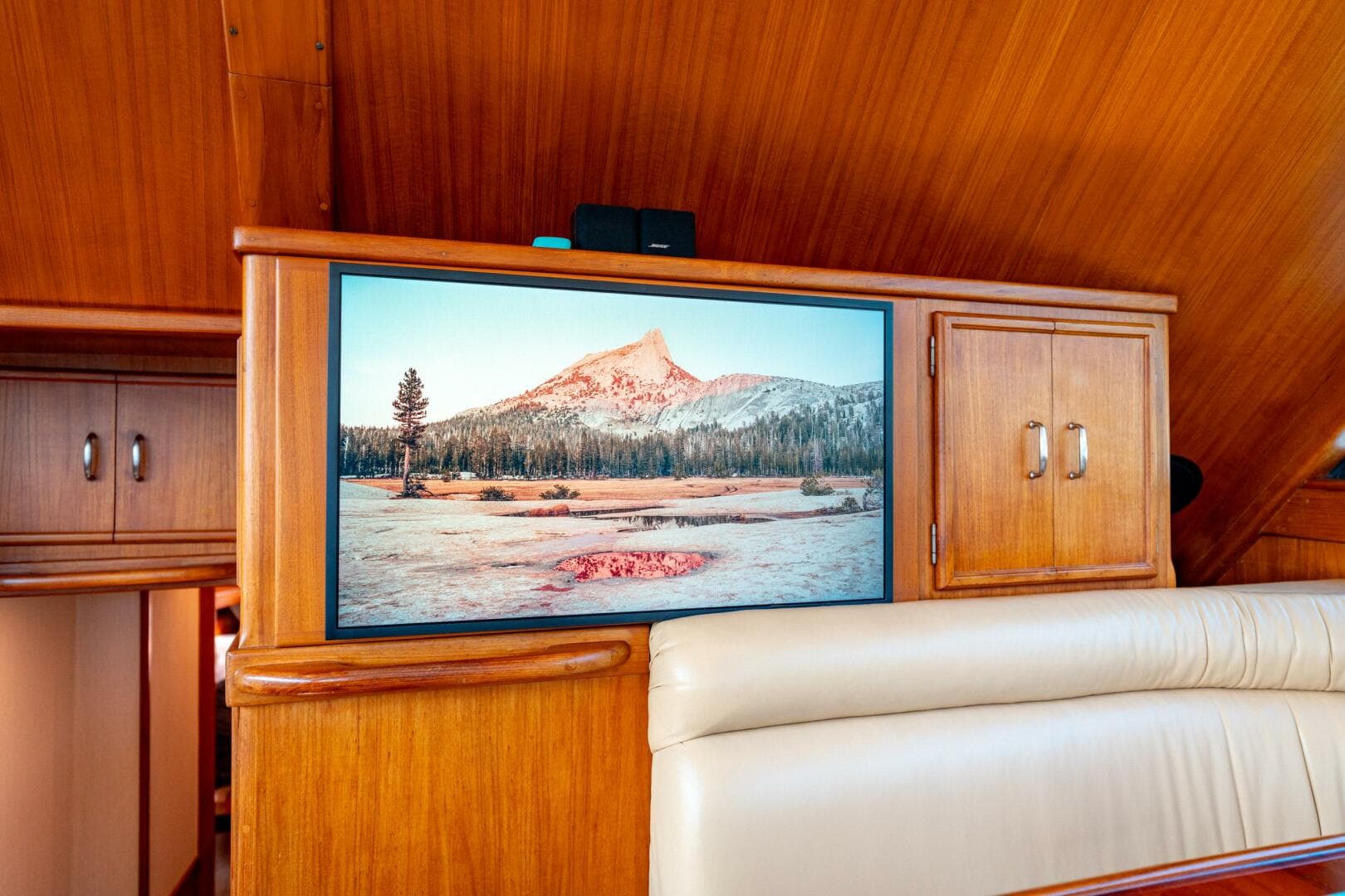 1985 Post 46 Convertible — photo 51