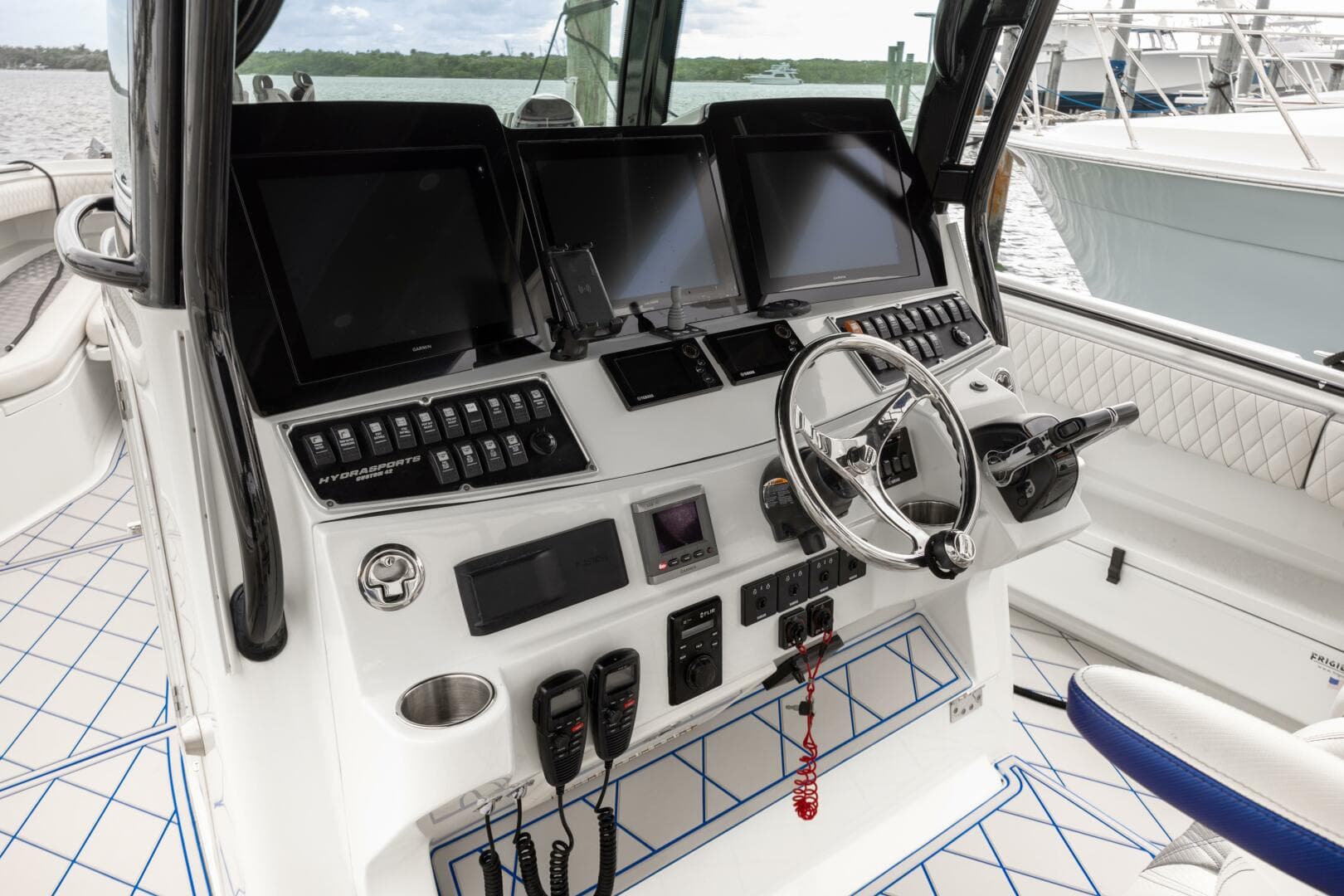 2014 Hydra-Sports 42 Custom Siesta — photo 19