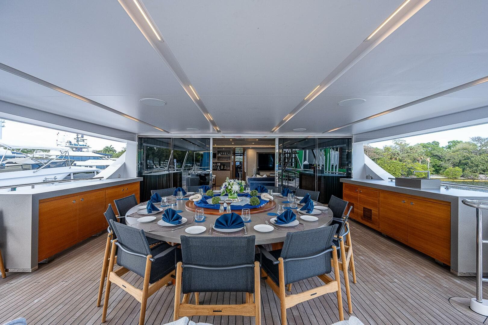 2016 Benetti Classic Supreme 132 — photo 31