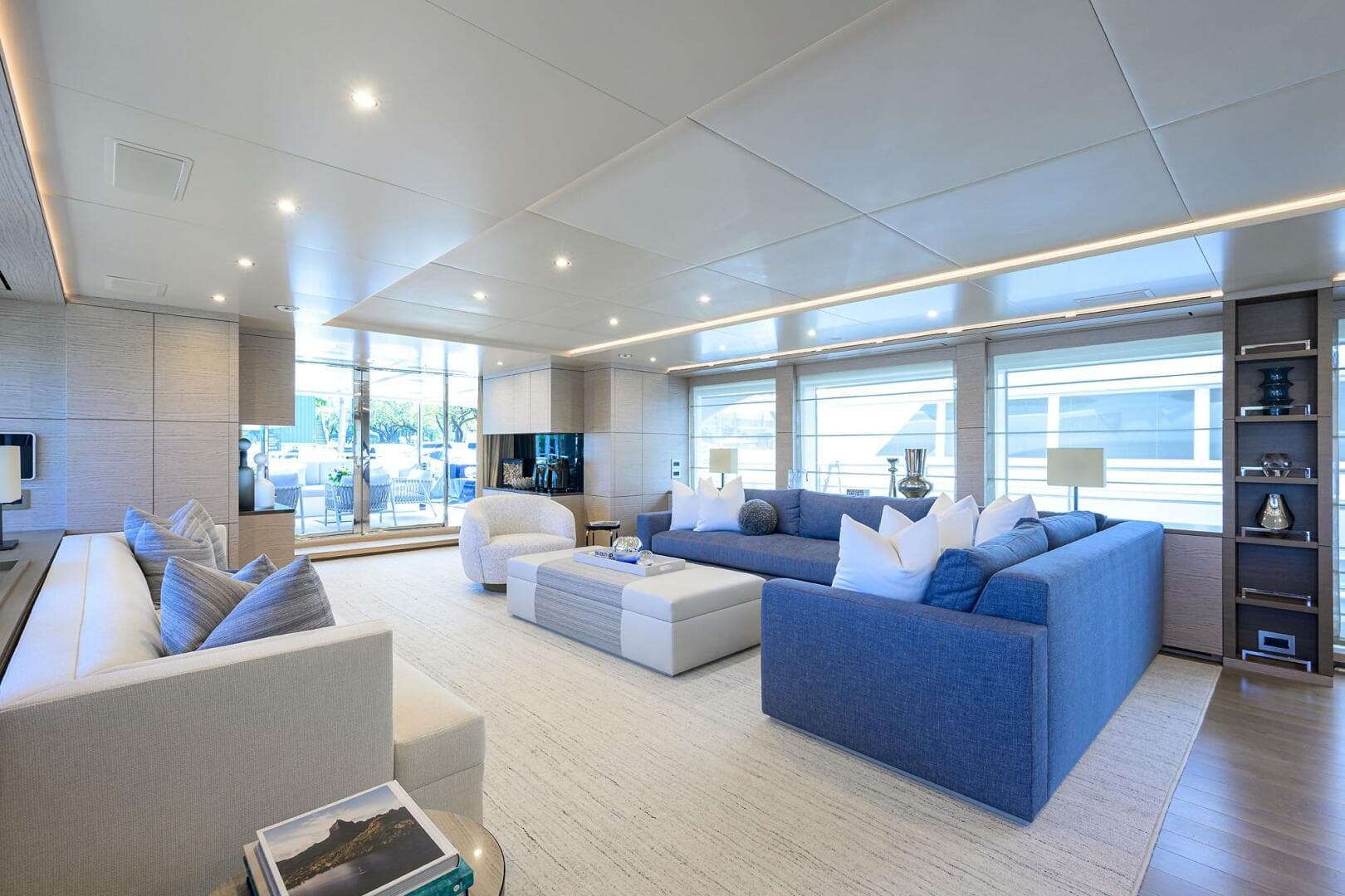 2016 Benetti Classic Supreme 132 — photo 8