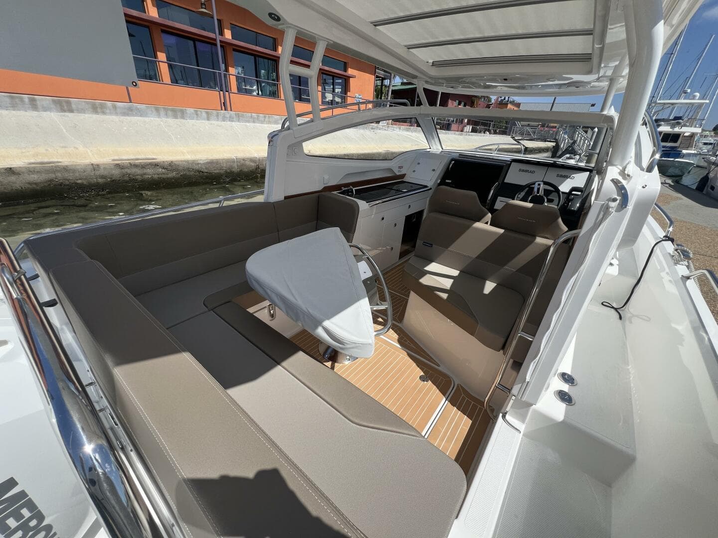 2024 Nimbus W9 — photo 6