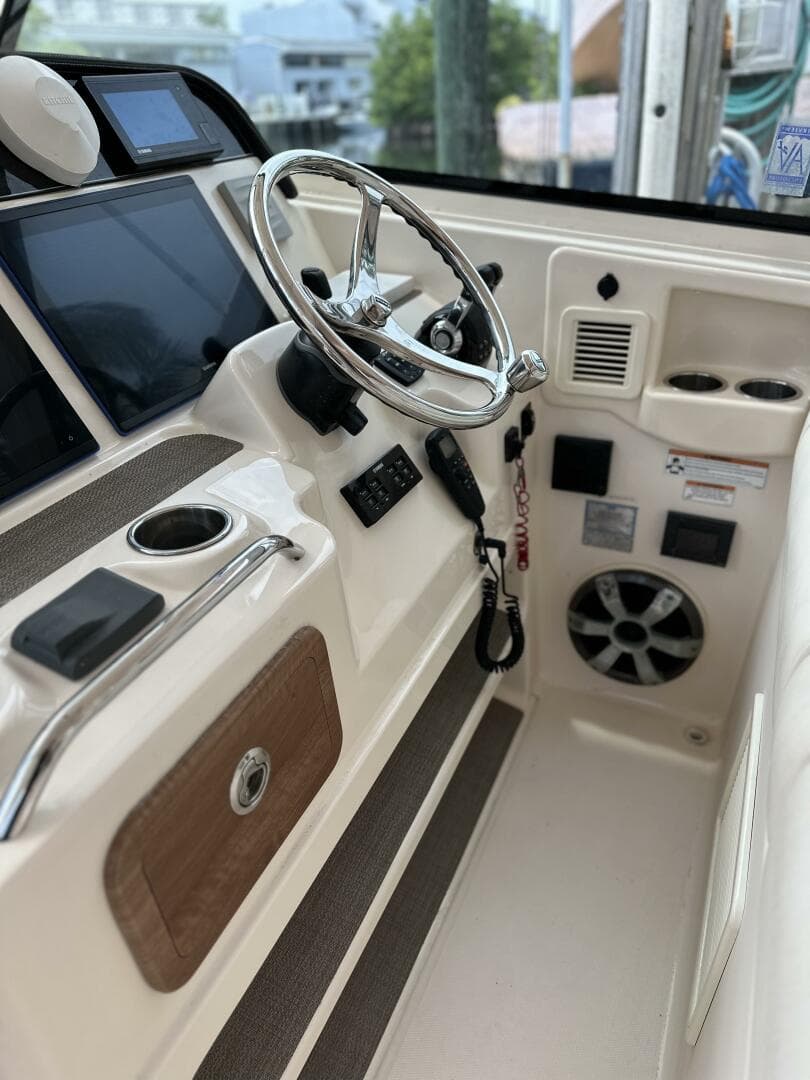 2017 Grady-White — photo 49