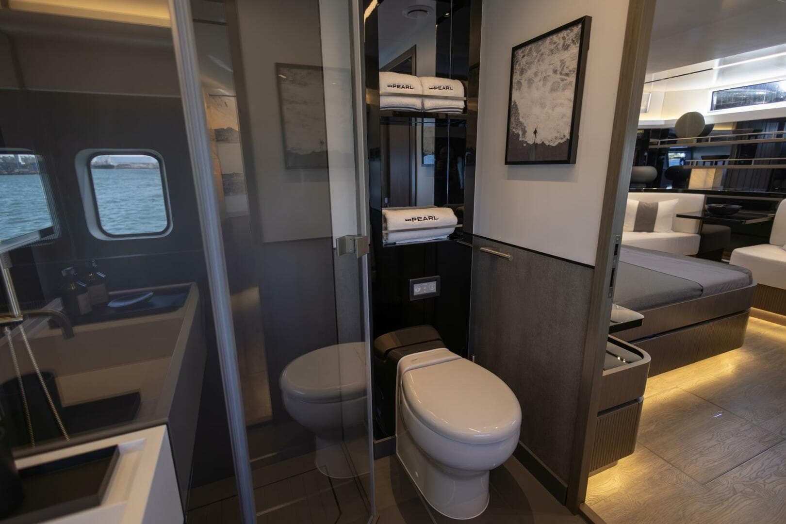 2025 Pearl 72 — photo 22