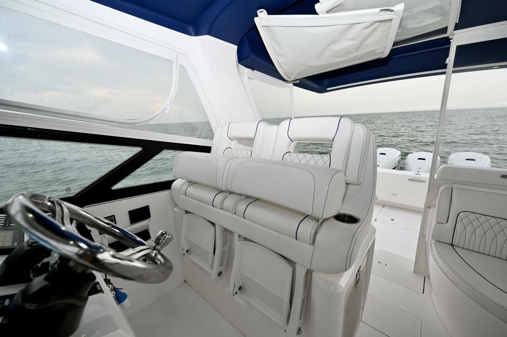 2021 Intrepid 438 Evolution — photo 23