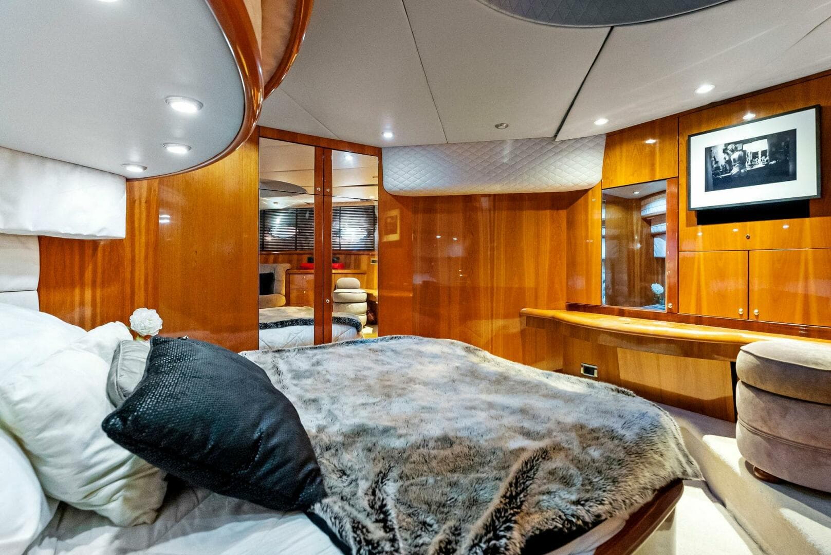 2001 Sunseeker Predator — photo 47