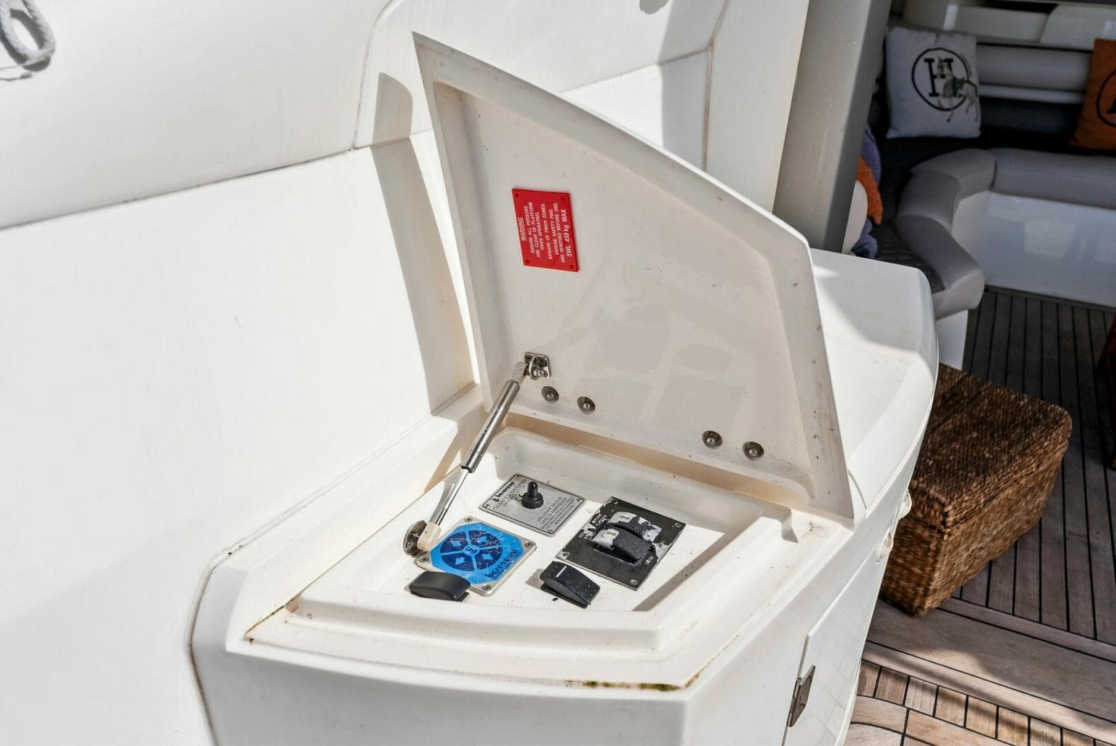 2001 Sunseeker Predator — photo 17