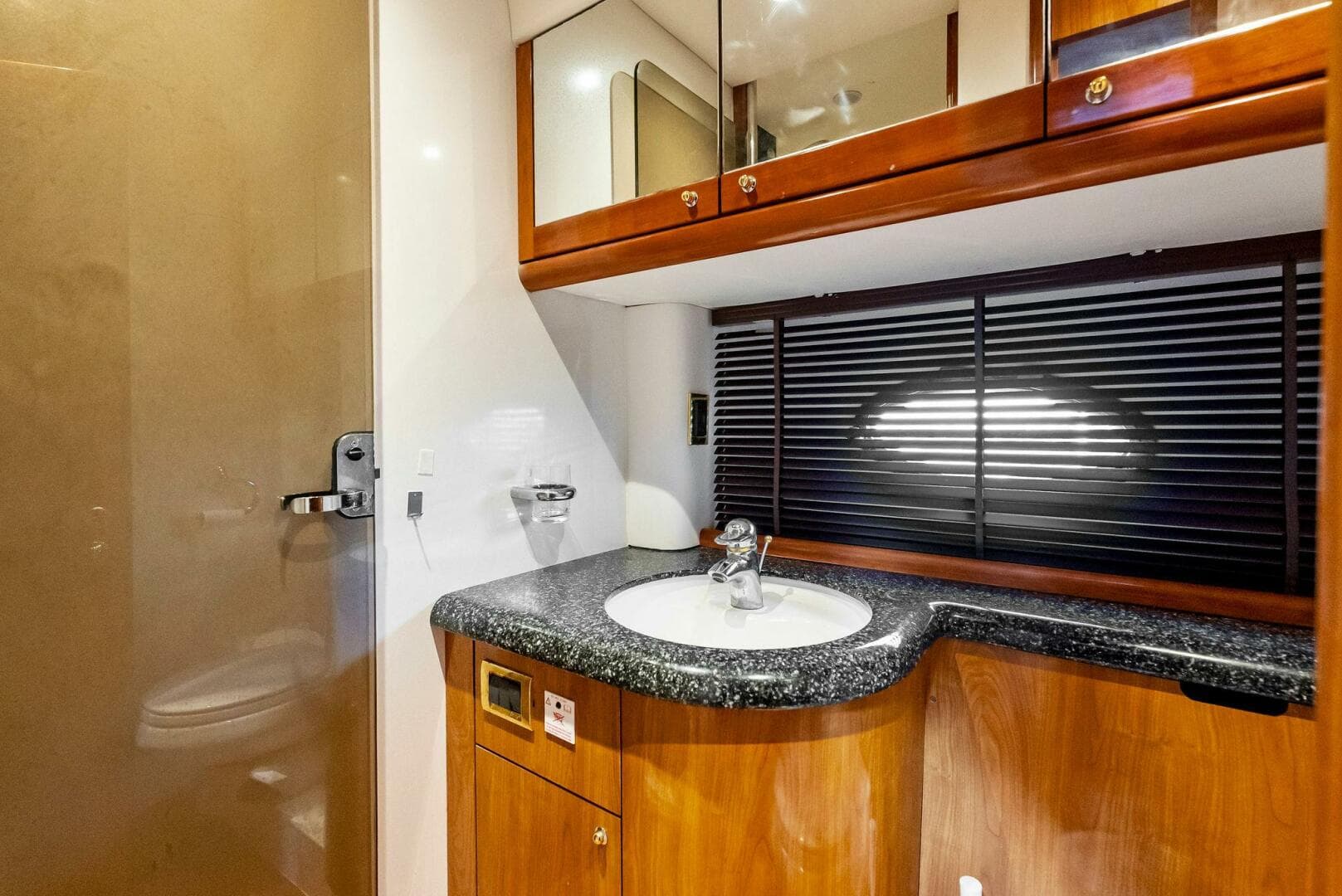 2001 Sunseeker Predator — photo 42