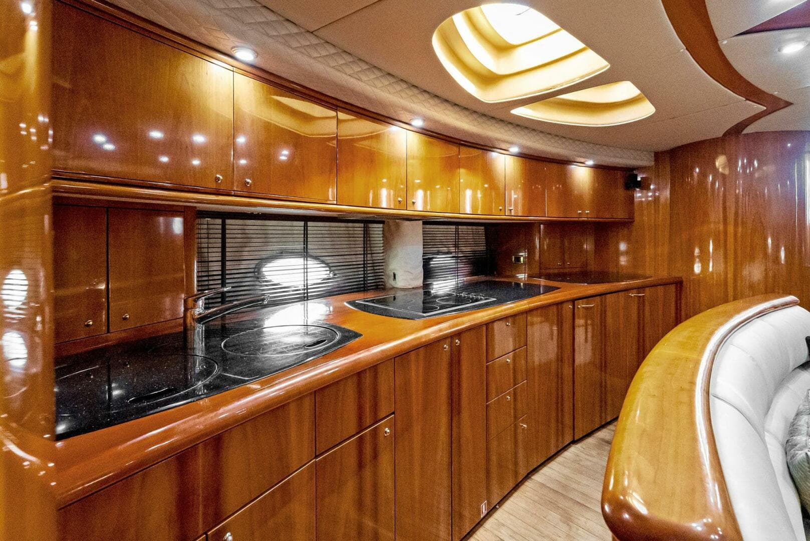 2001 Sunseeker Predator — photo 29