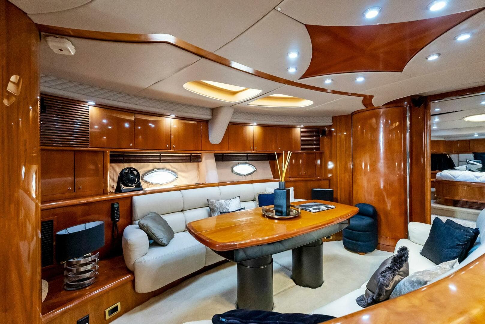 2001 Sunseeker Predator — photo 27