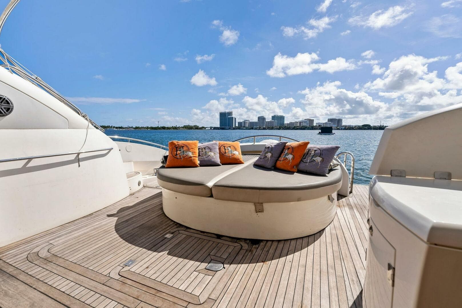 2001 Sunseeker Predator — photo 10