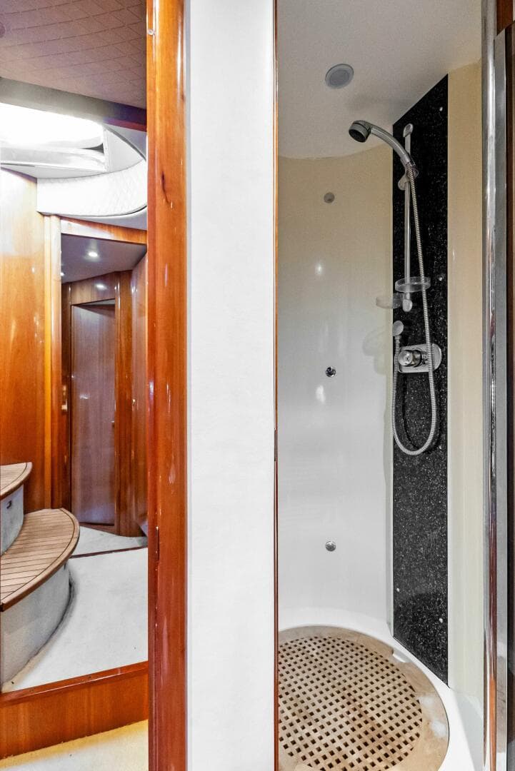 2001 Sunseeker Predator — photo 45