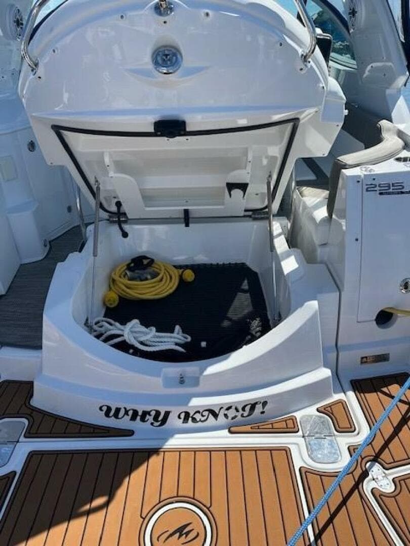 2019 Monterey 295 Sport Yacht — photo 5