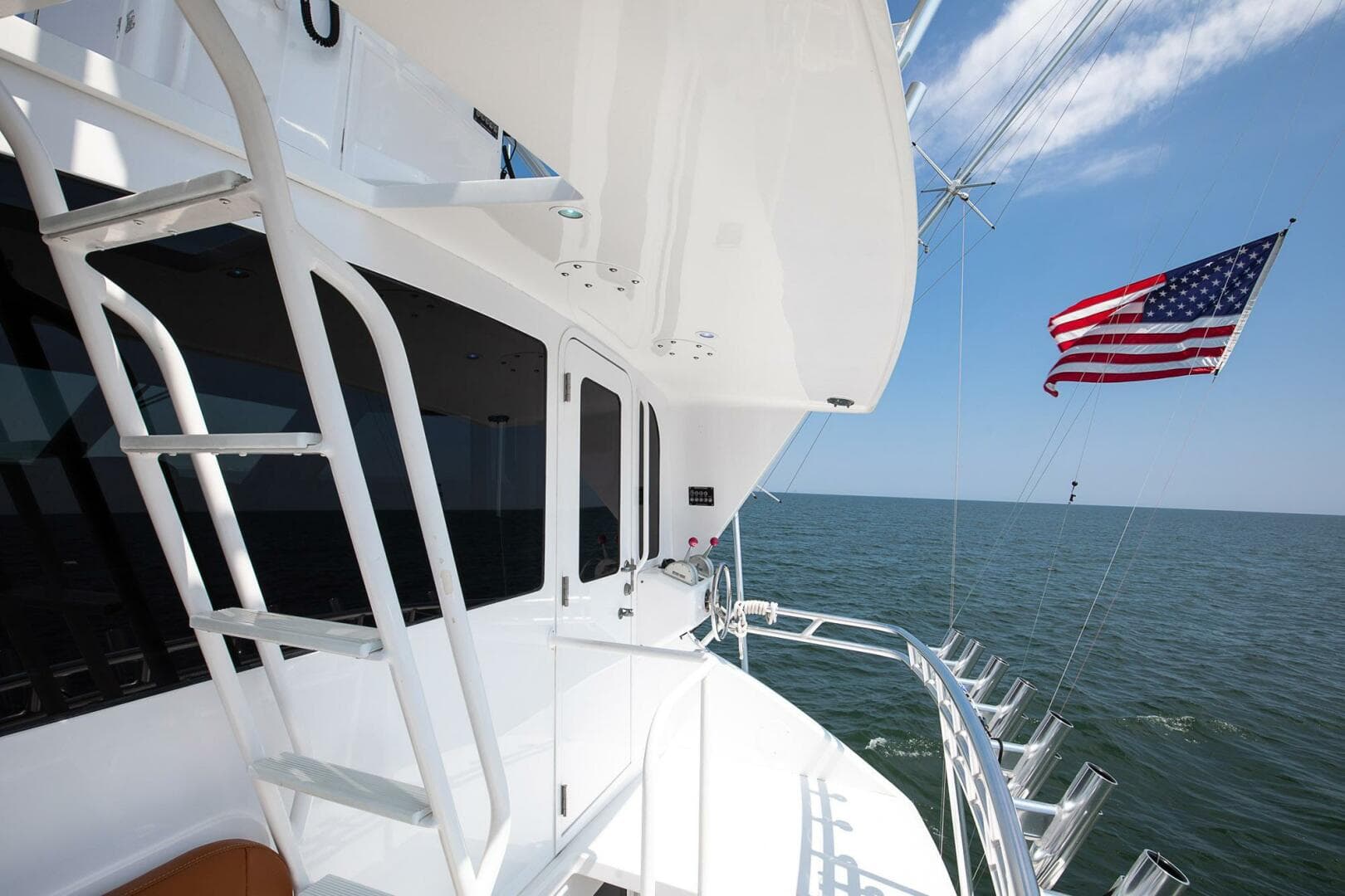 2002 Viking 61 — photo 32