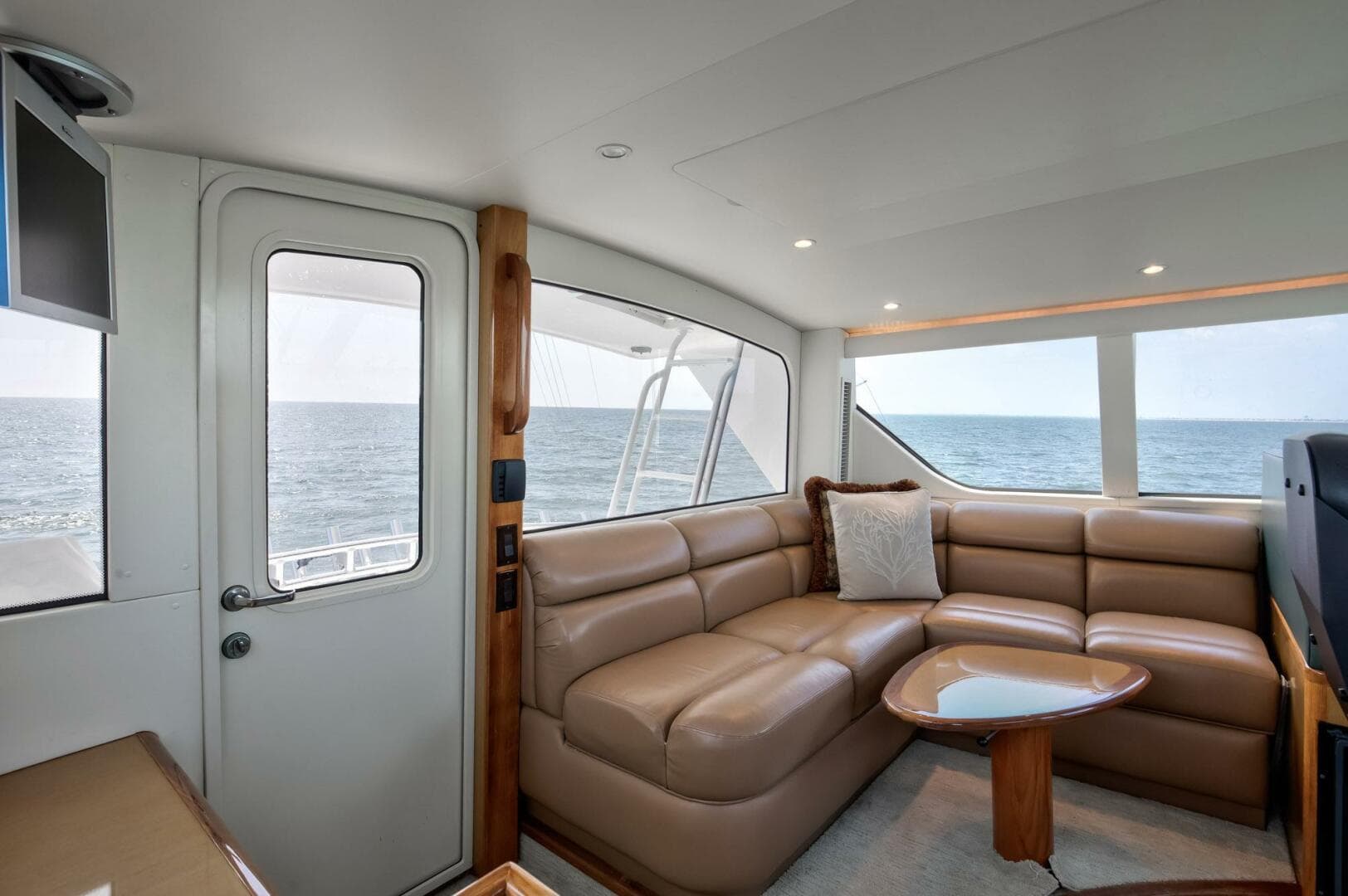 2002 Viking 61 — photo 29