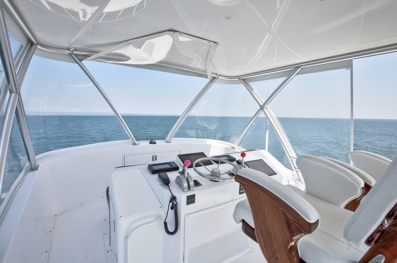 2002 Viking 61 — photo 37