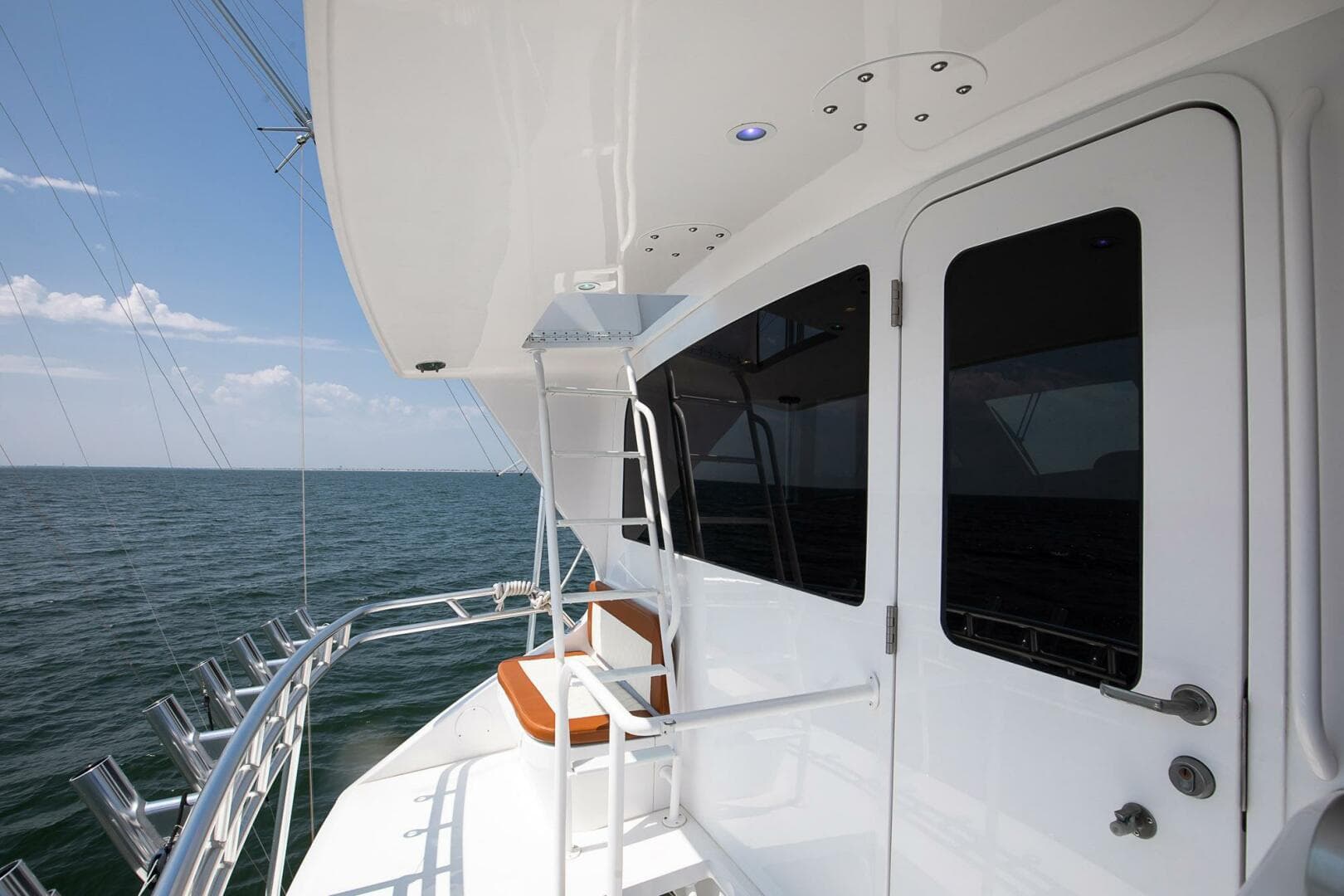 2002 Viking 61 — photo 31