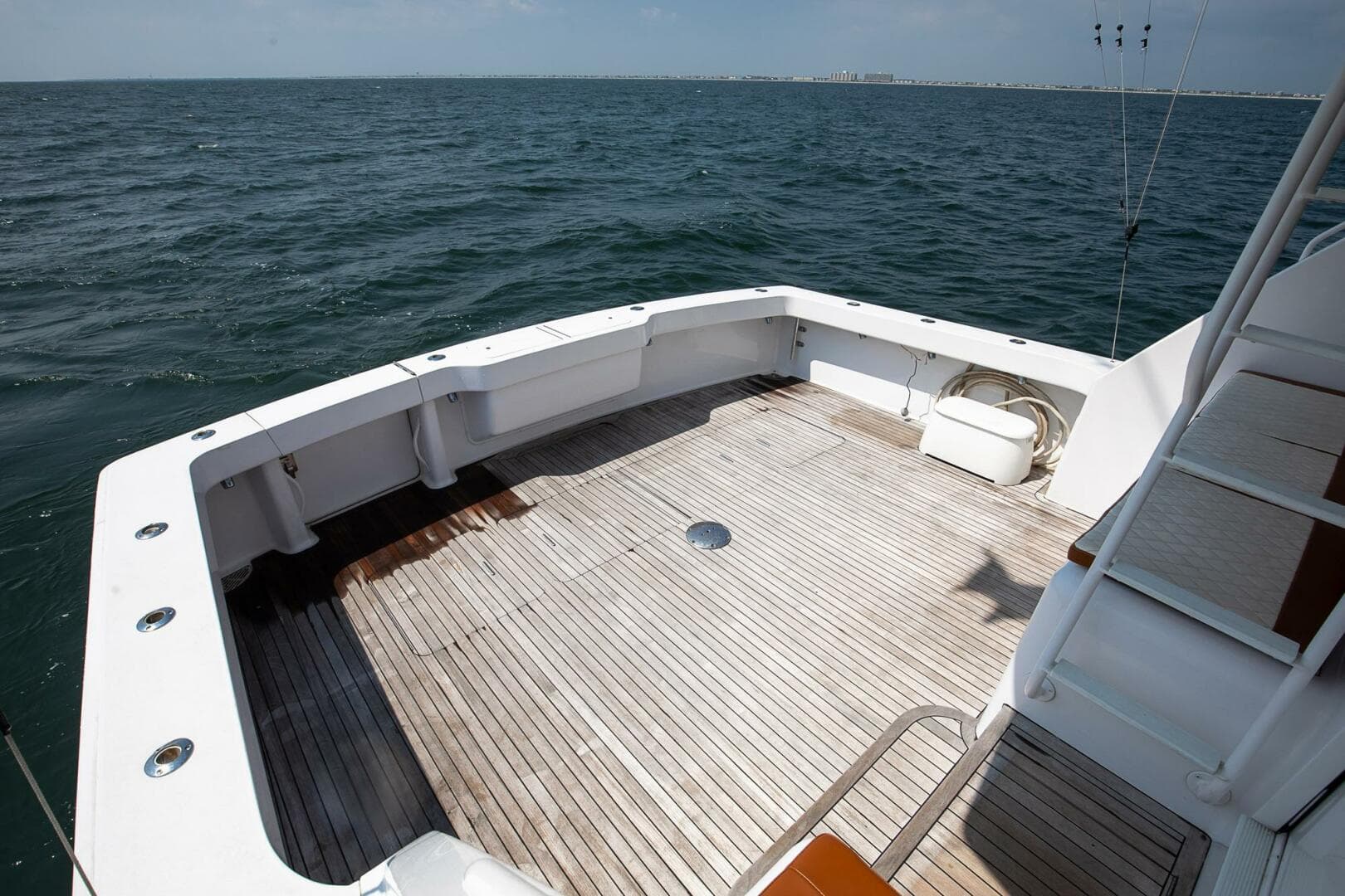 2002 Viking 61 — photo 40