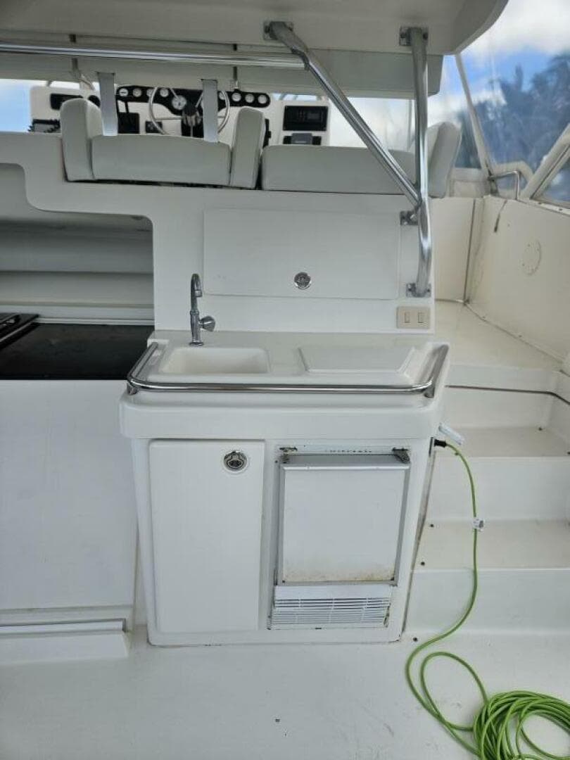 1997 Silverton 392 — photo 63