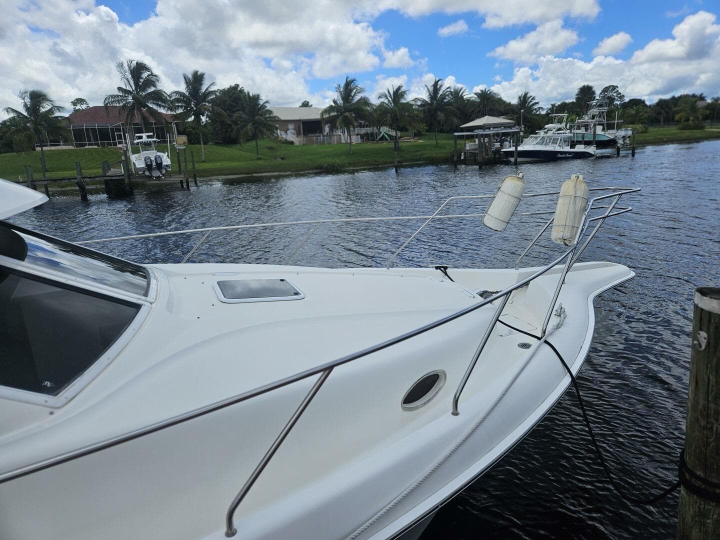 1997 Silverton 392 — photo 21