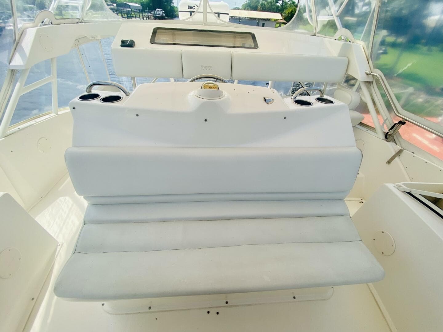 1997 Silverton 392 — photo 19