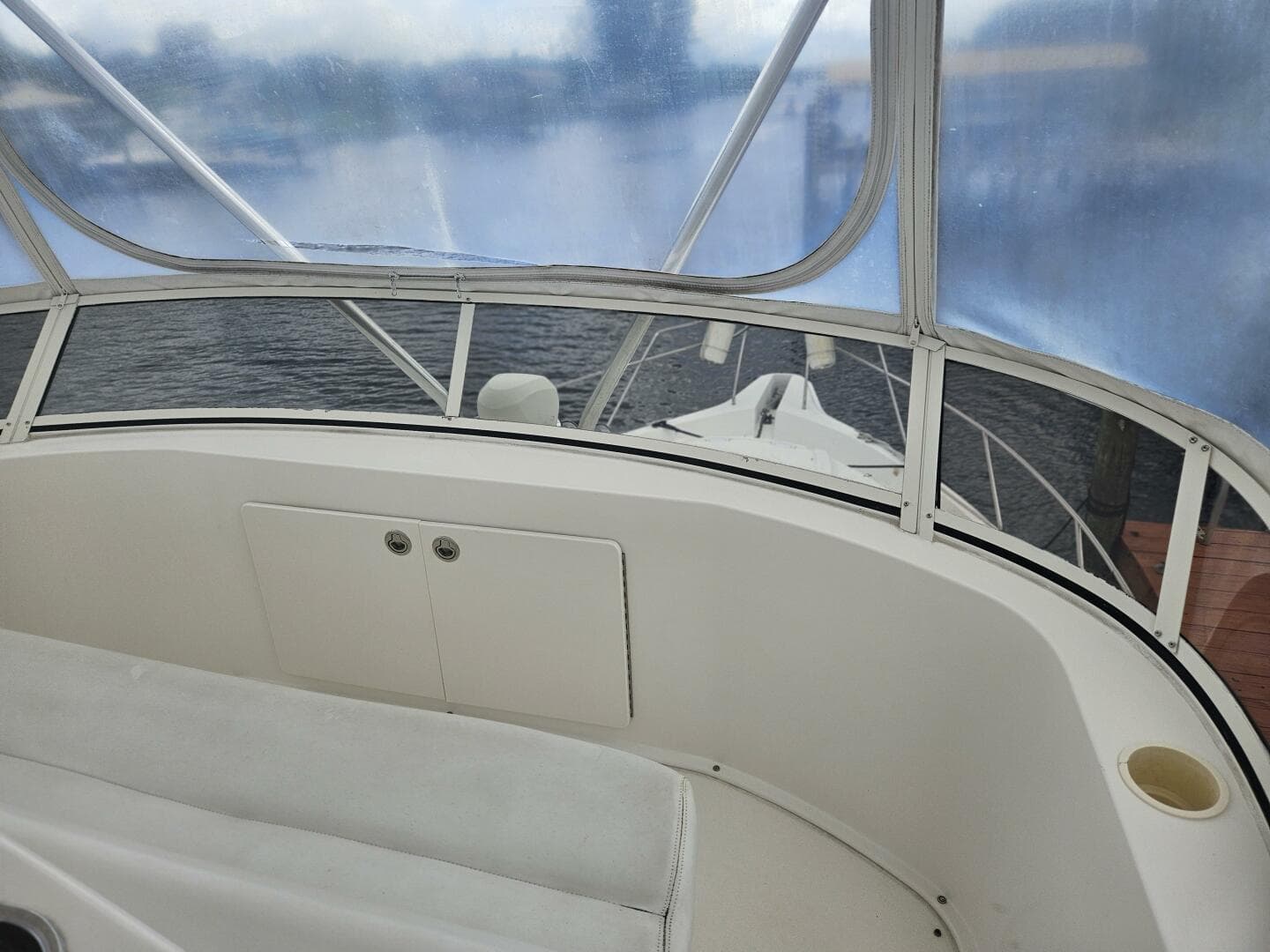 1997 Silverton 392 — photo 60