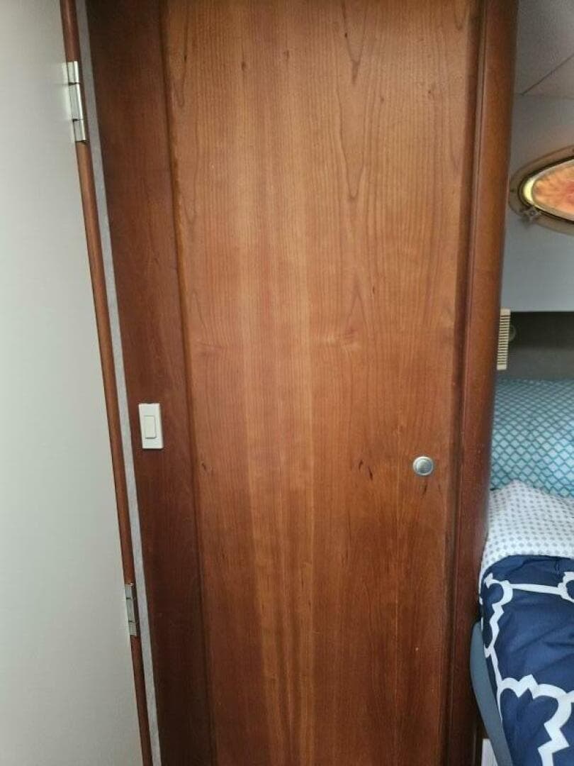 1997 Silverton 392 — photo 35