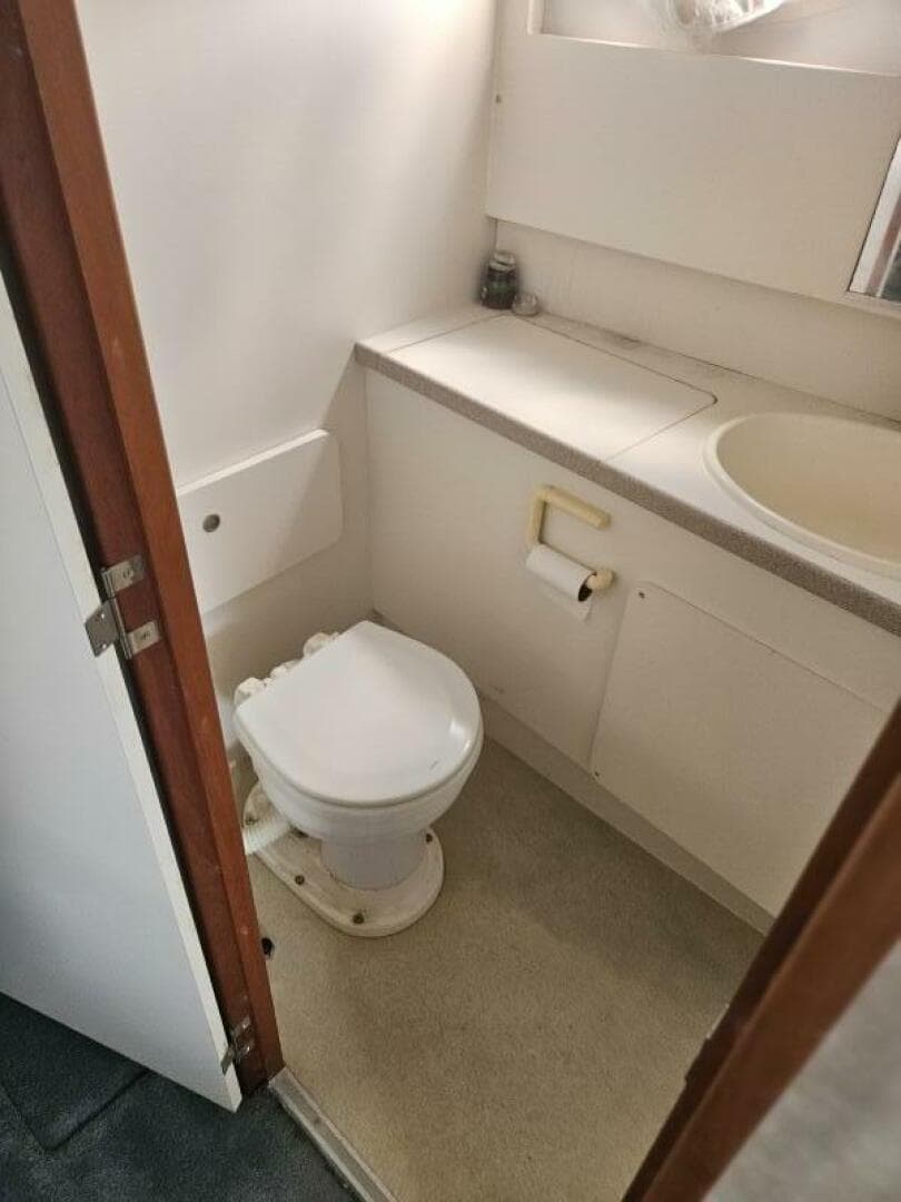 1997 Silverton 392 — photo 32