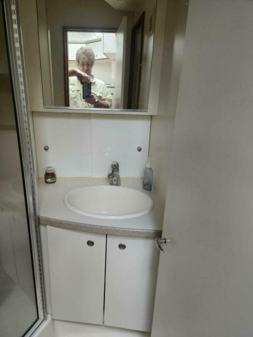 1997 Silverton 392 — photo 50