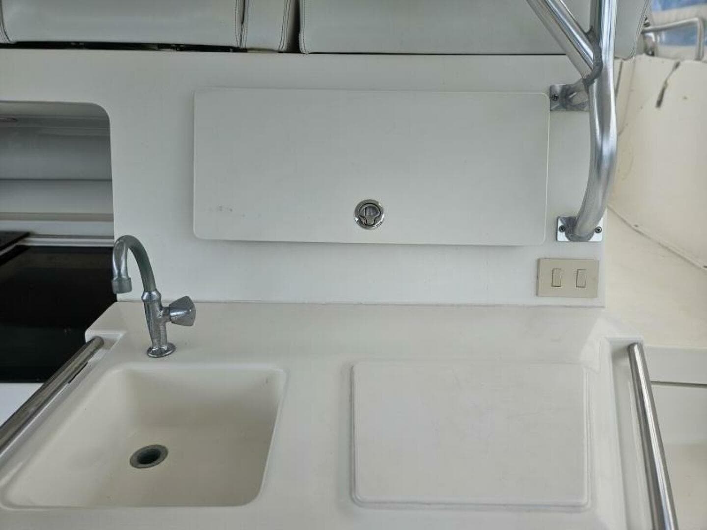 1997 Silverton 392 — photo 36