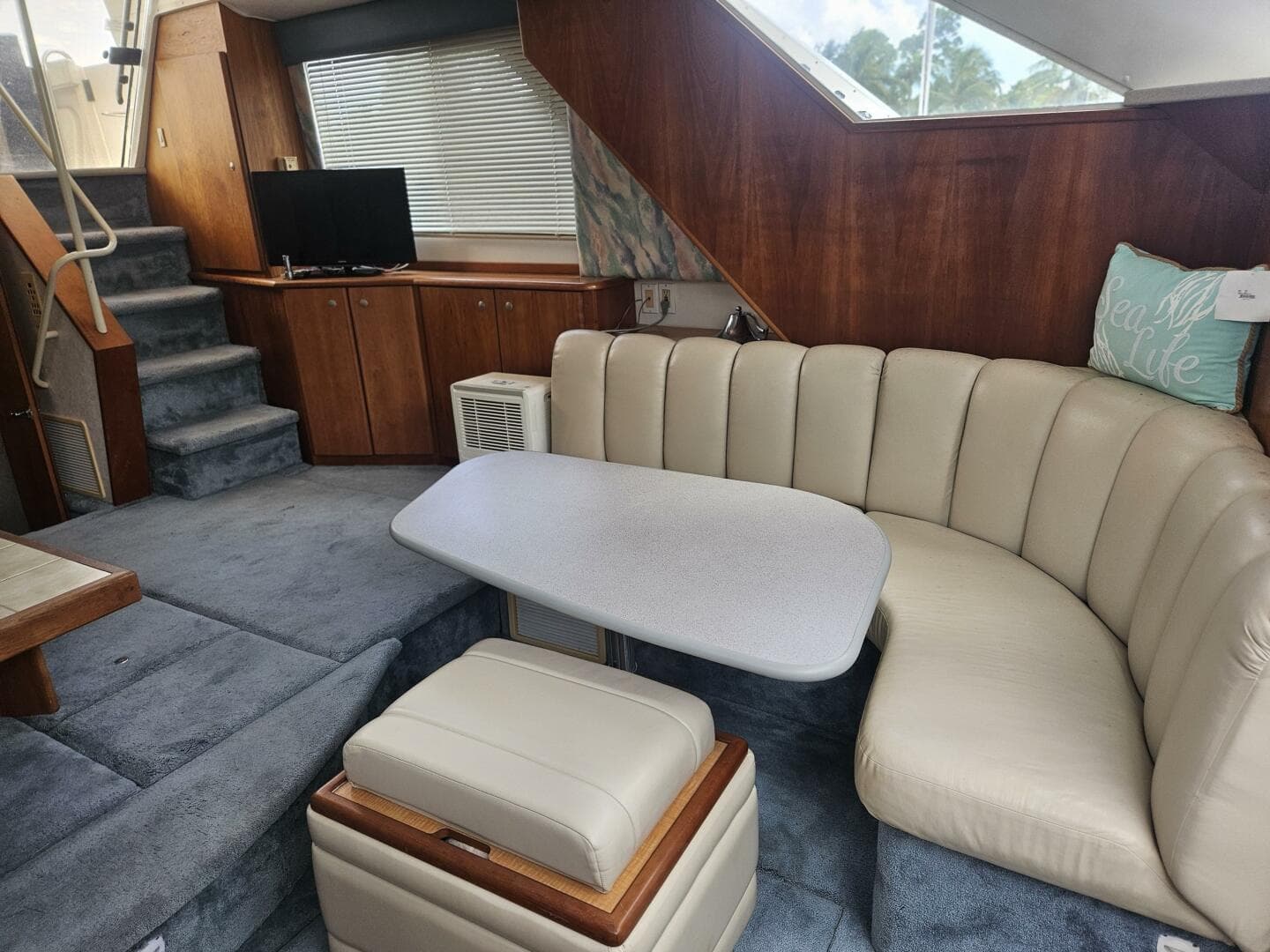 1997 Silverton 392 — photo 43