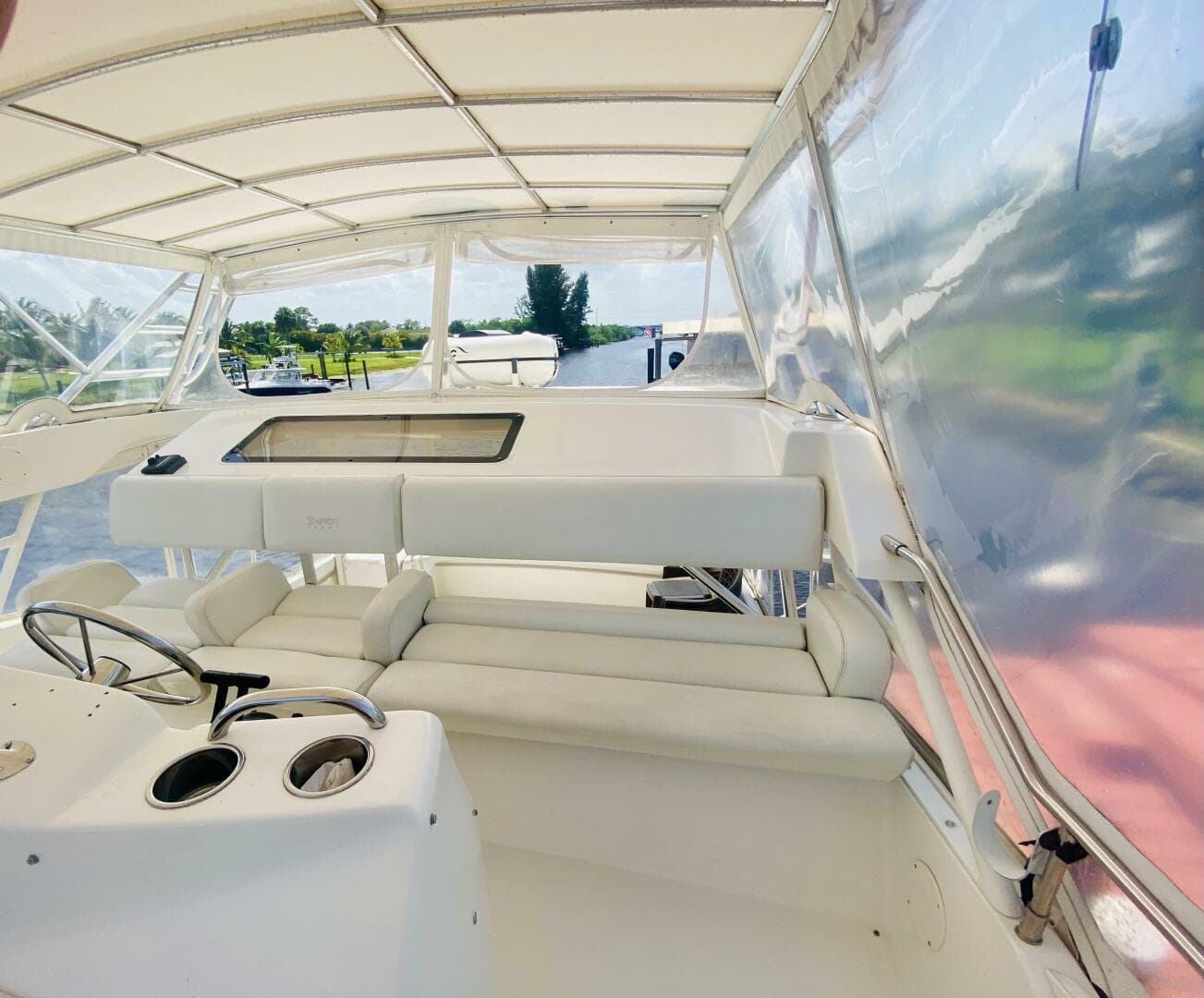 1997 Silverton 392 — photo 22