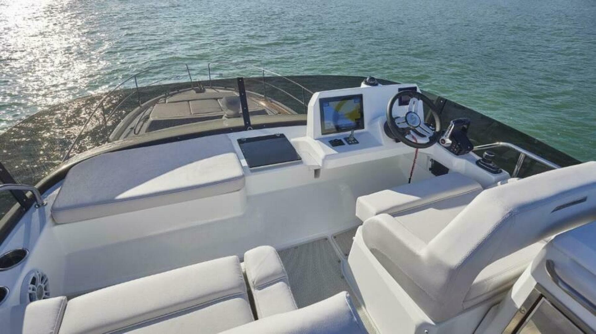 2026 Beneteau Antares 12 — photo 8