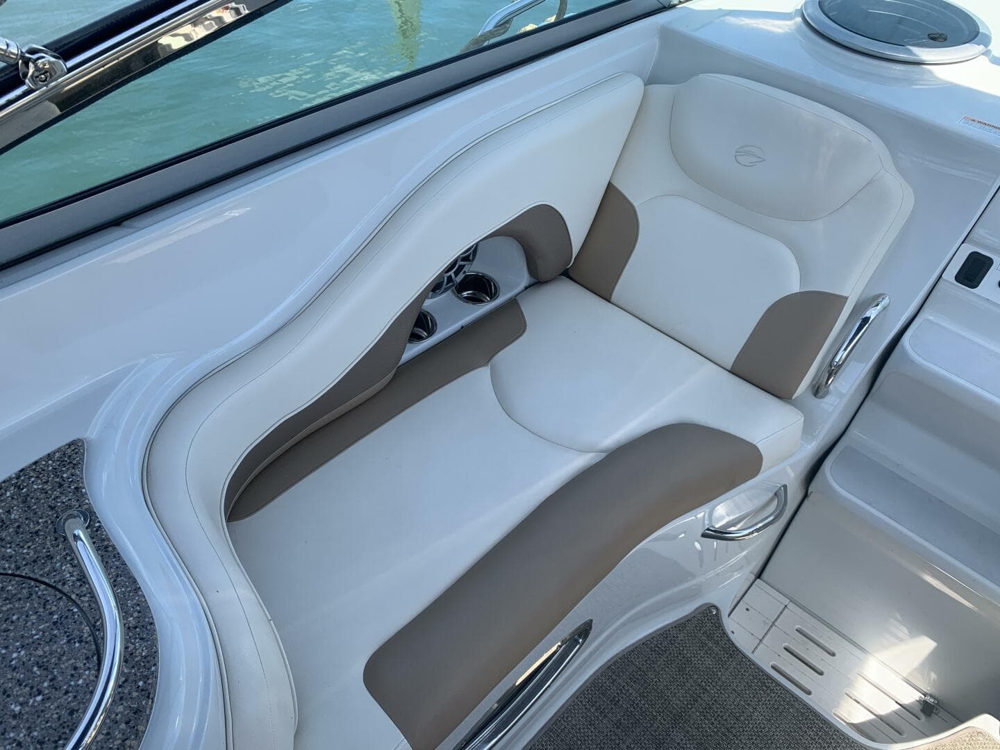 2018 Crownline 264 Cr — photo 11