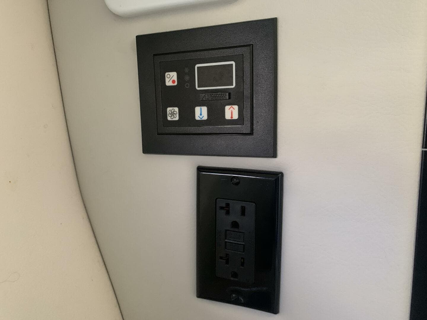 2018 Crownline 264 Cr — photo 36