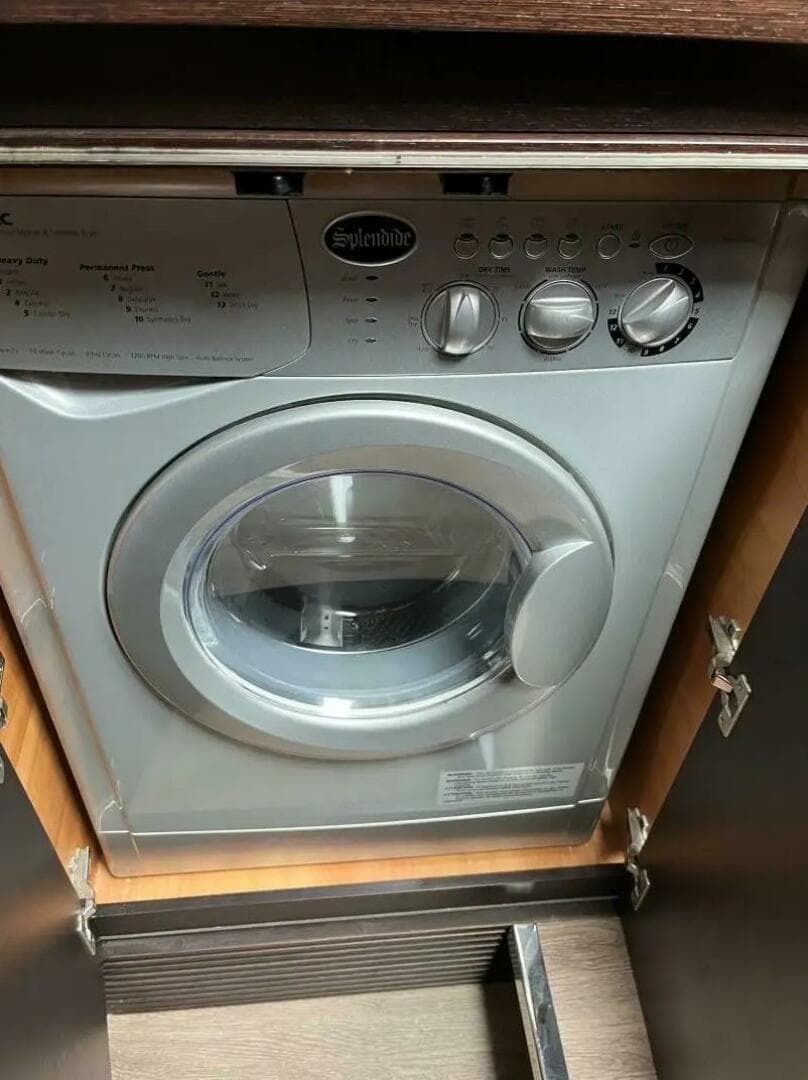 2008 Azimut — photo 52