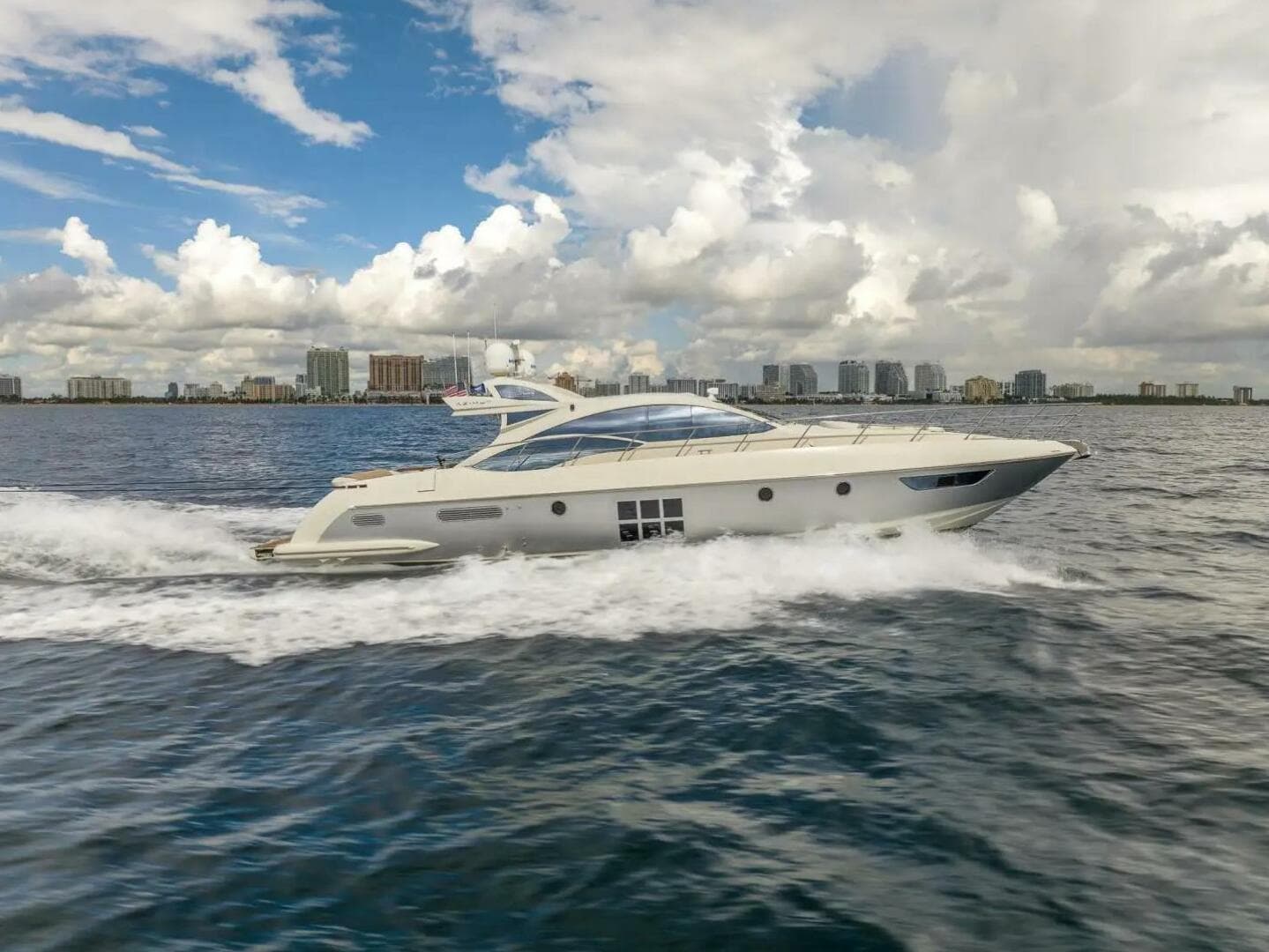 2008 Azimut — photo 2