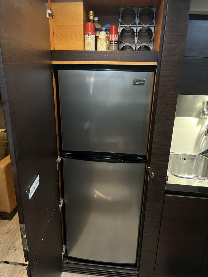 2008 Azimut — photo 18