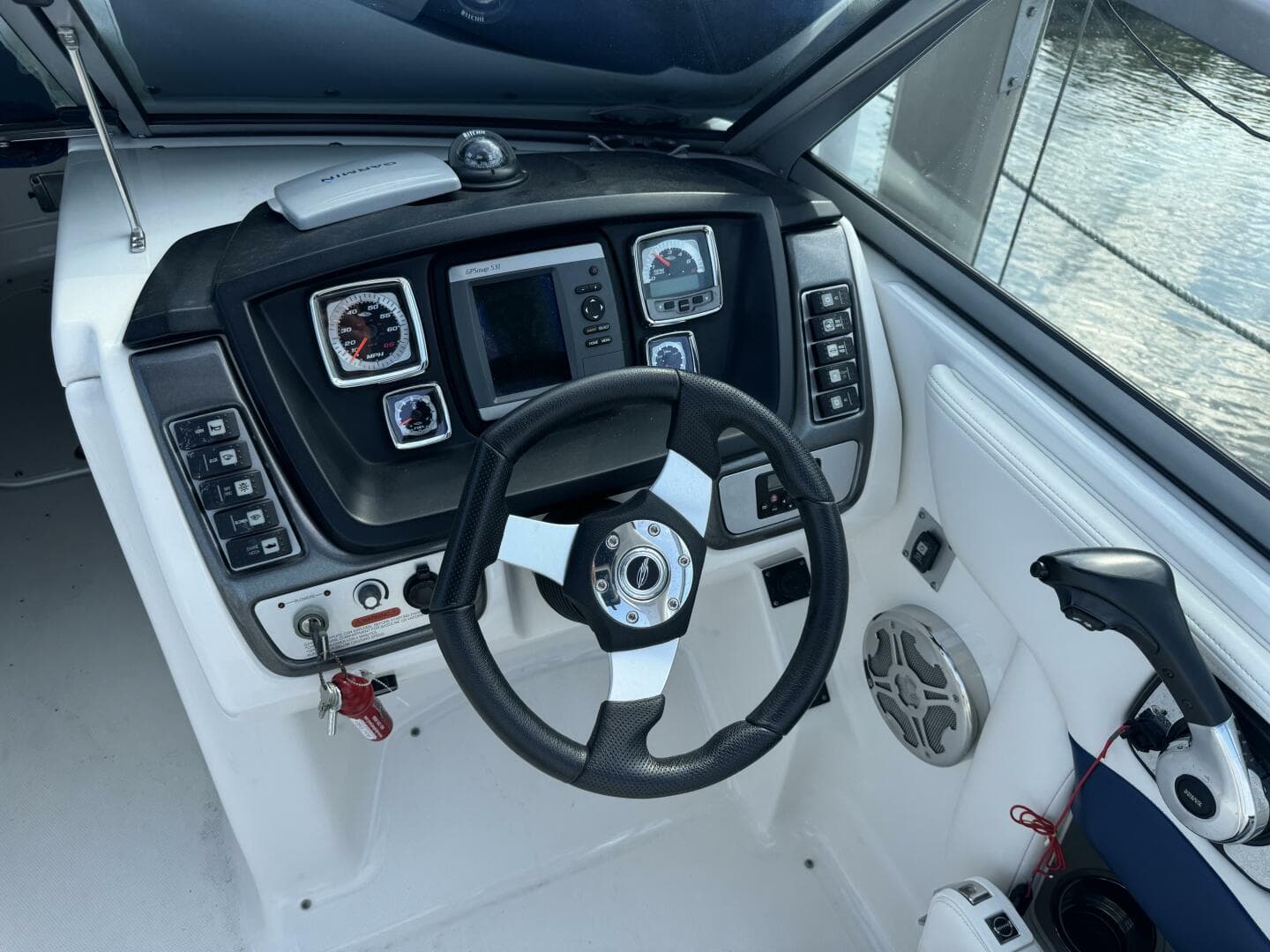 2012 Chaparral 264 Sunesta — photo 15