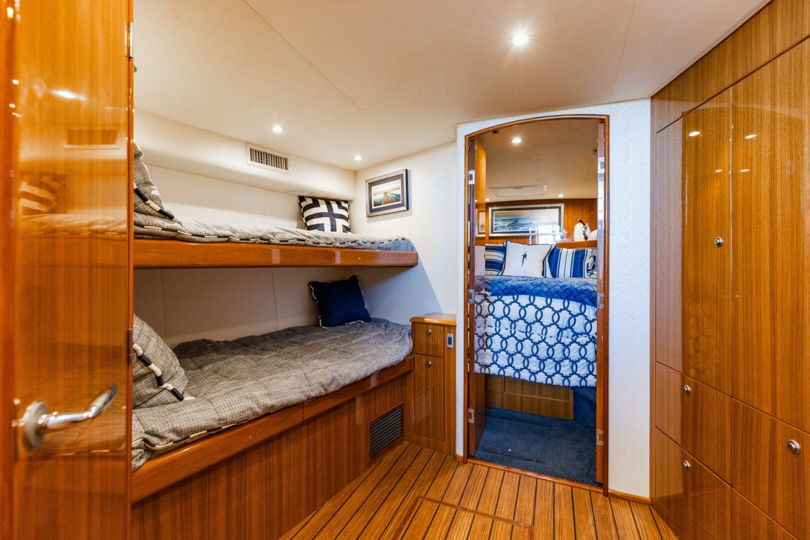 2020 Viking 46 Billfiish — photo 9