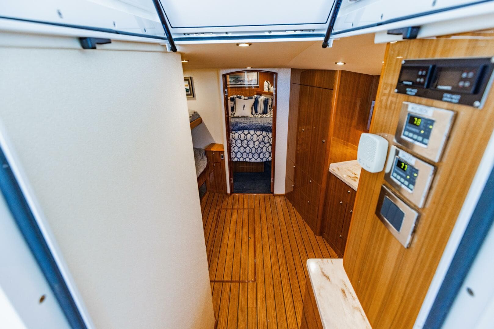 2020 Viking 46 Billfiish — photo 6
