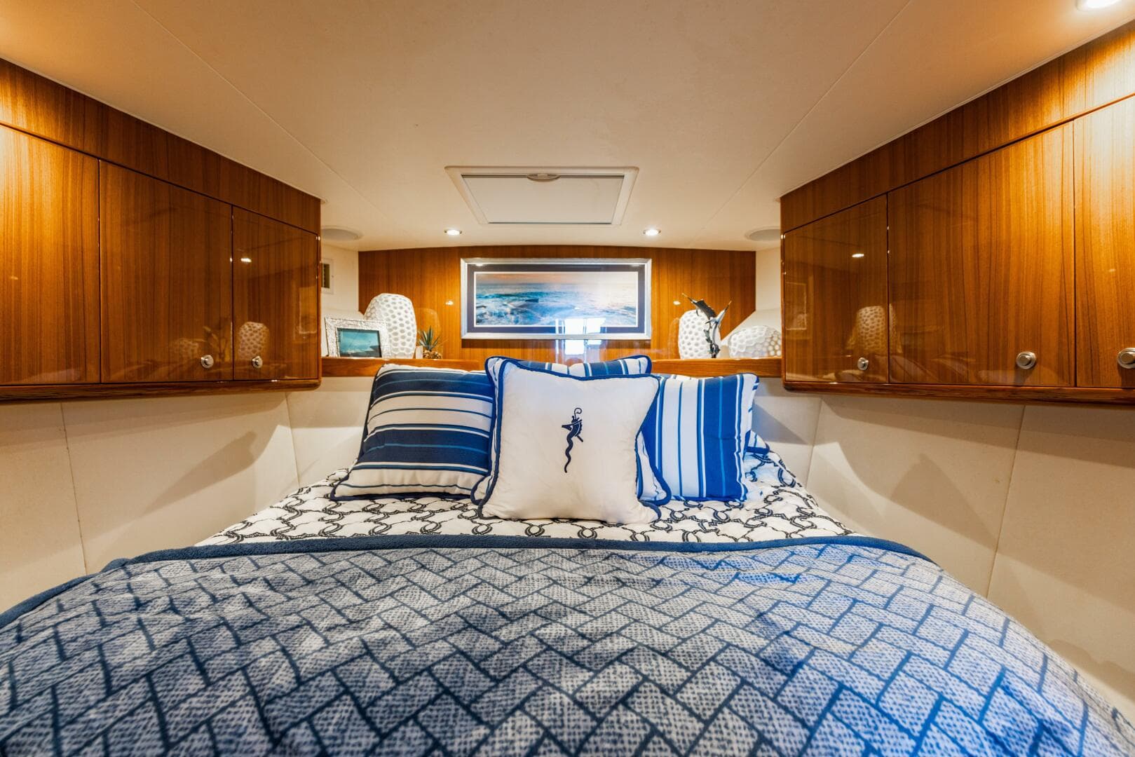 2020 Viking 46 Billfiish — photo 3