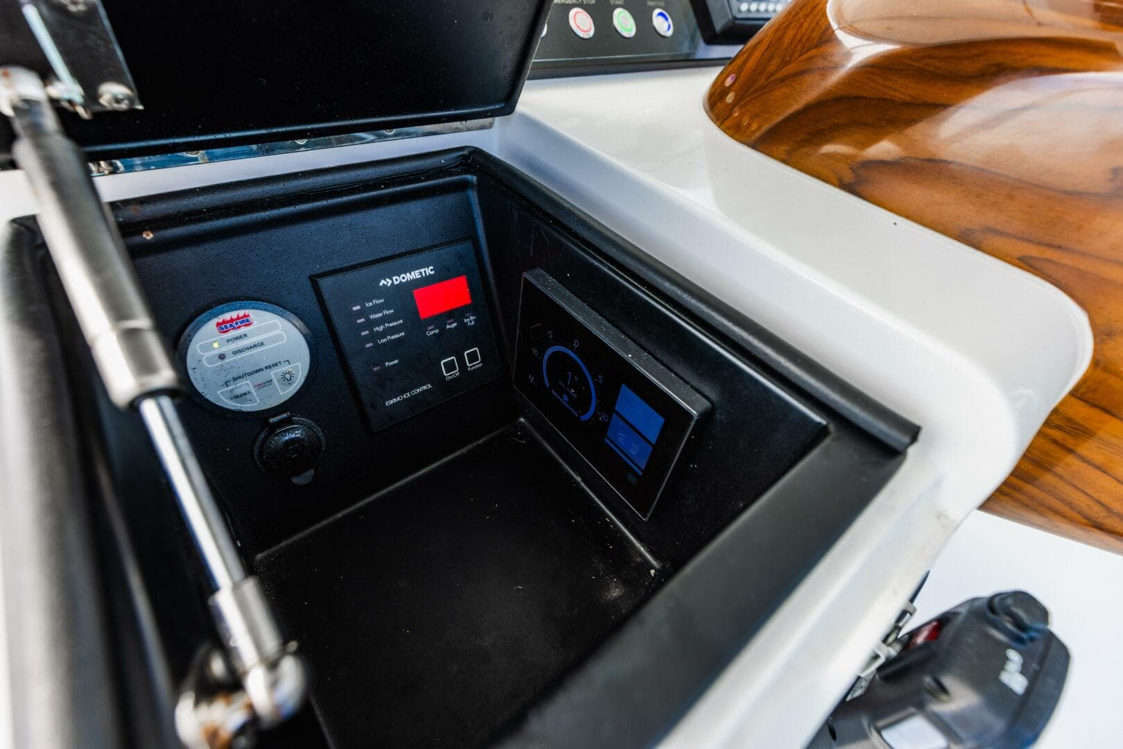 2020 Viking 46 Billfiish — photo 48